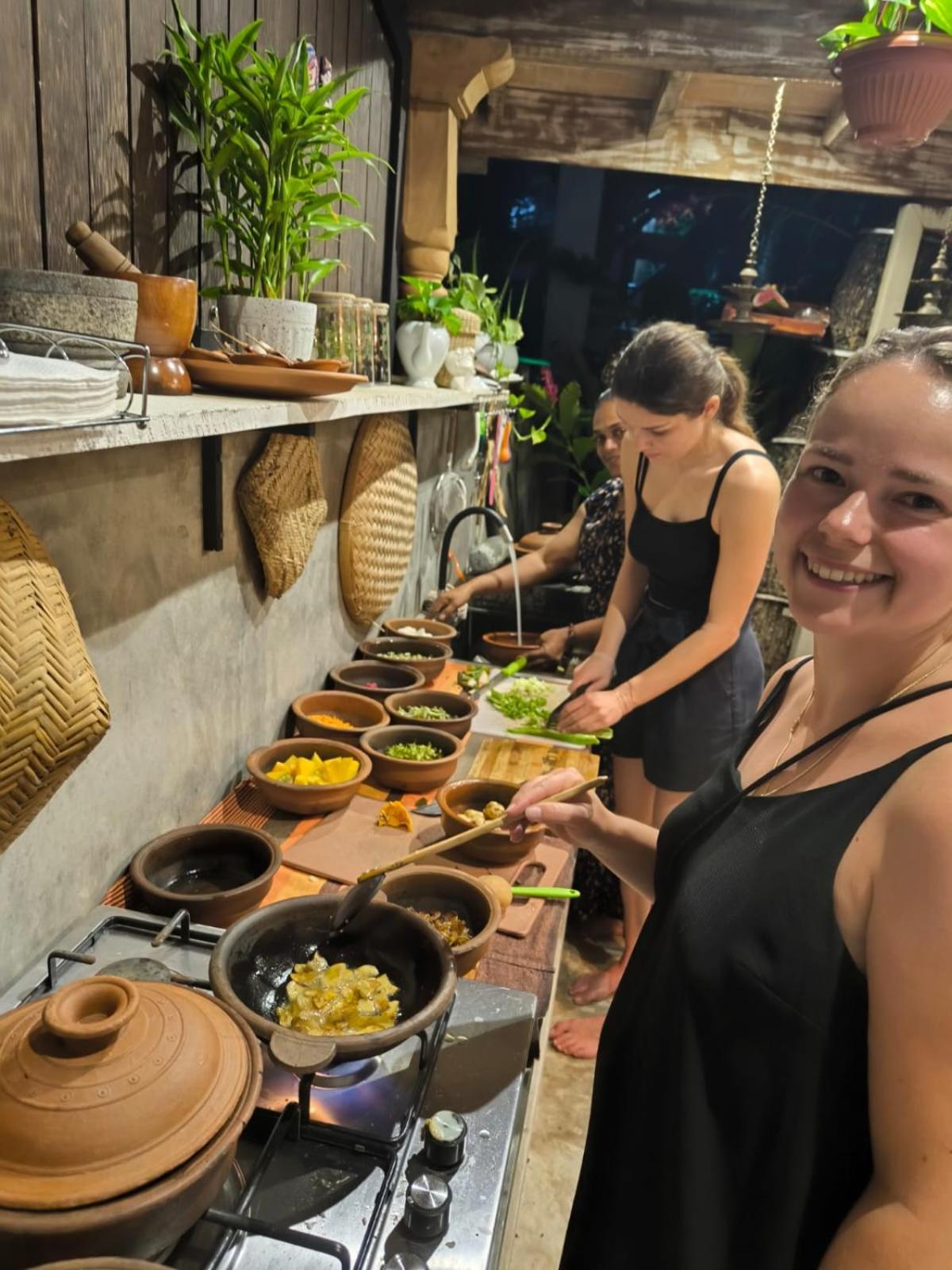 Villa Aroshina With Cooking Class Гале Екстериор снимка